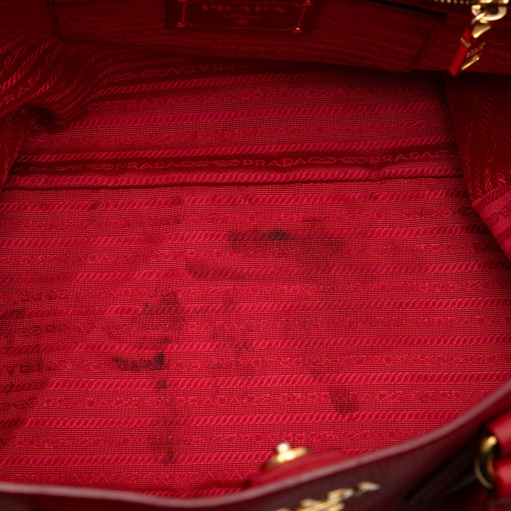 Pre-Loved Prada Vitello Daino Open Convertible Tote - Picture 4 of 7